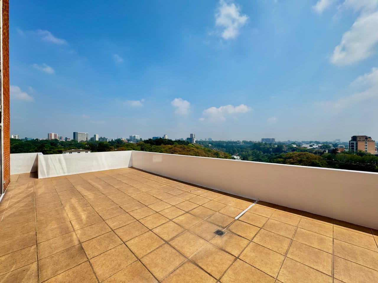 Apartamento en alquiler para quienes valoran los espacios abiertos y las vistas aseguradas — foto 6 de 10