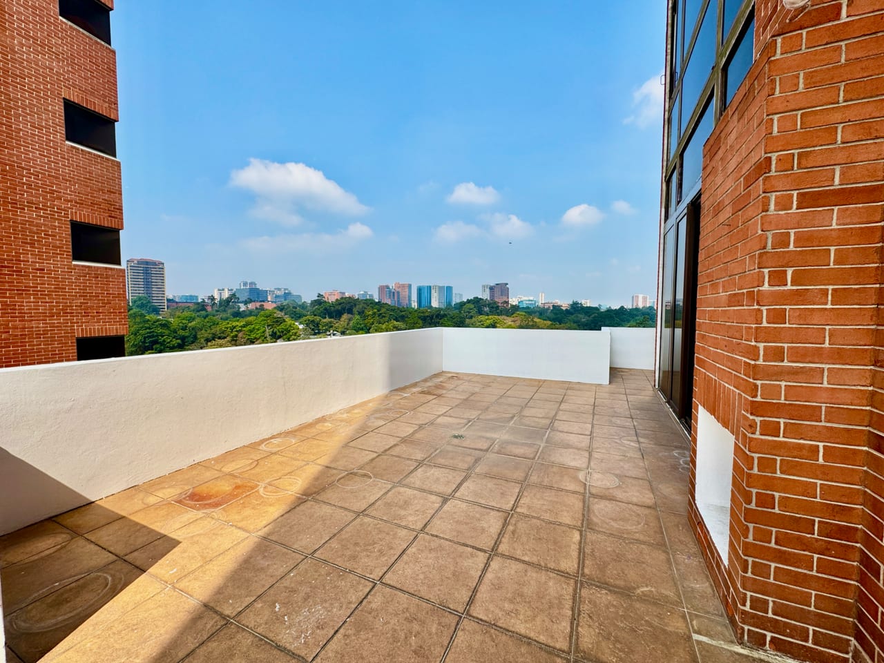 Apartamento en alquiler para quienes valoran los espacios abiertos y las vistas aseguradas — foto 3 de 10