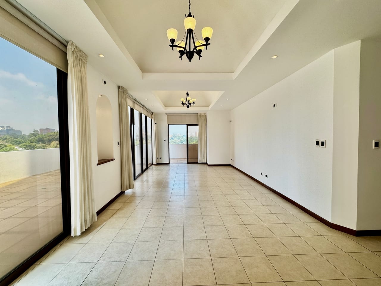 Apartamento en alquiler para quienes valoran los espacios abiertos y las vistas aseguradas — foto 4 de 10