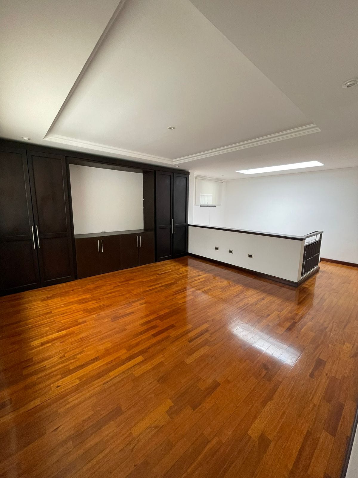 Casa en Venta en Condominio Exclusivo Zona 10 — foto 1 de 8