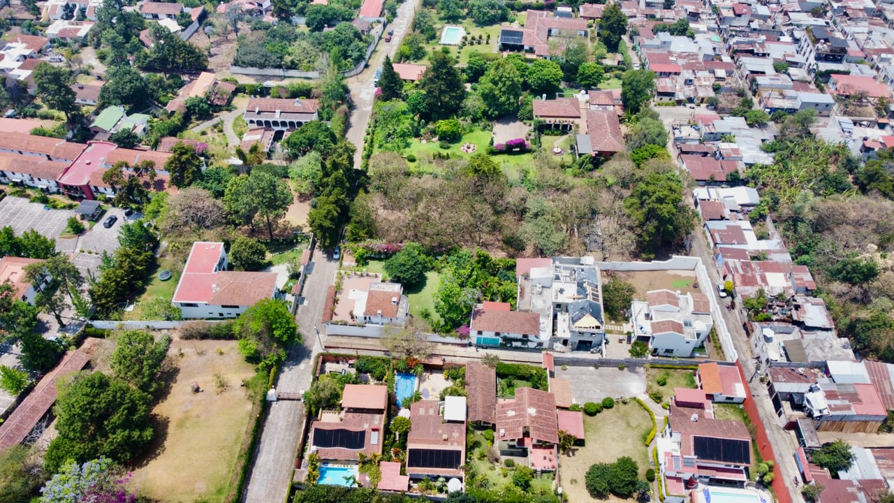 Interesante propiedad en venta en San Juan El Obispo — foto 2 de 3