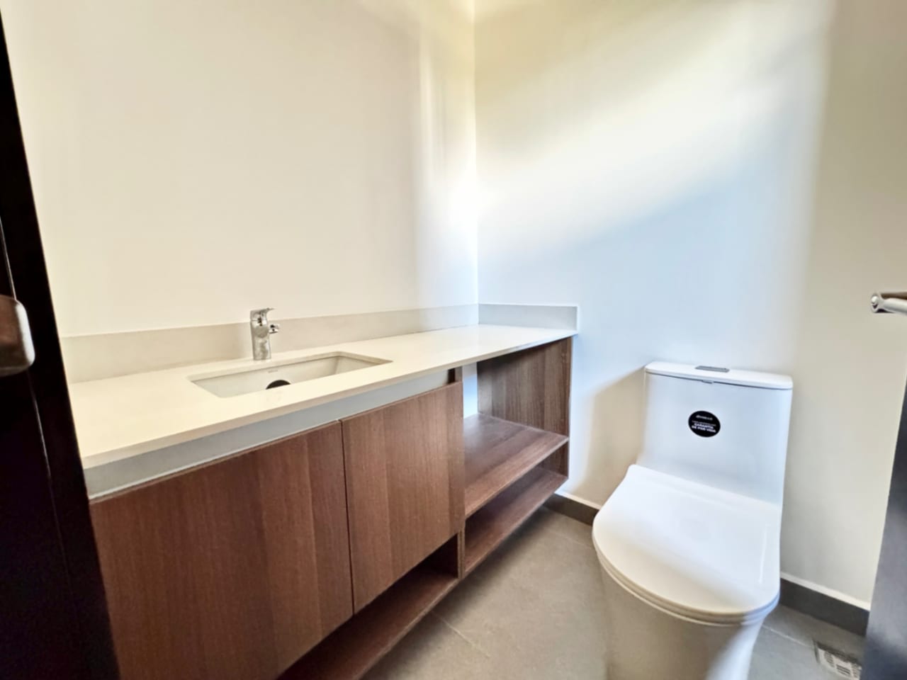 Apartamento con jardín y vista en zona 15, 3 dormitorios. — foto 10 de 13
