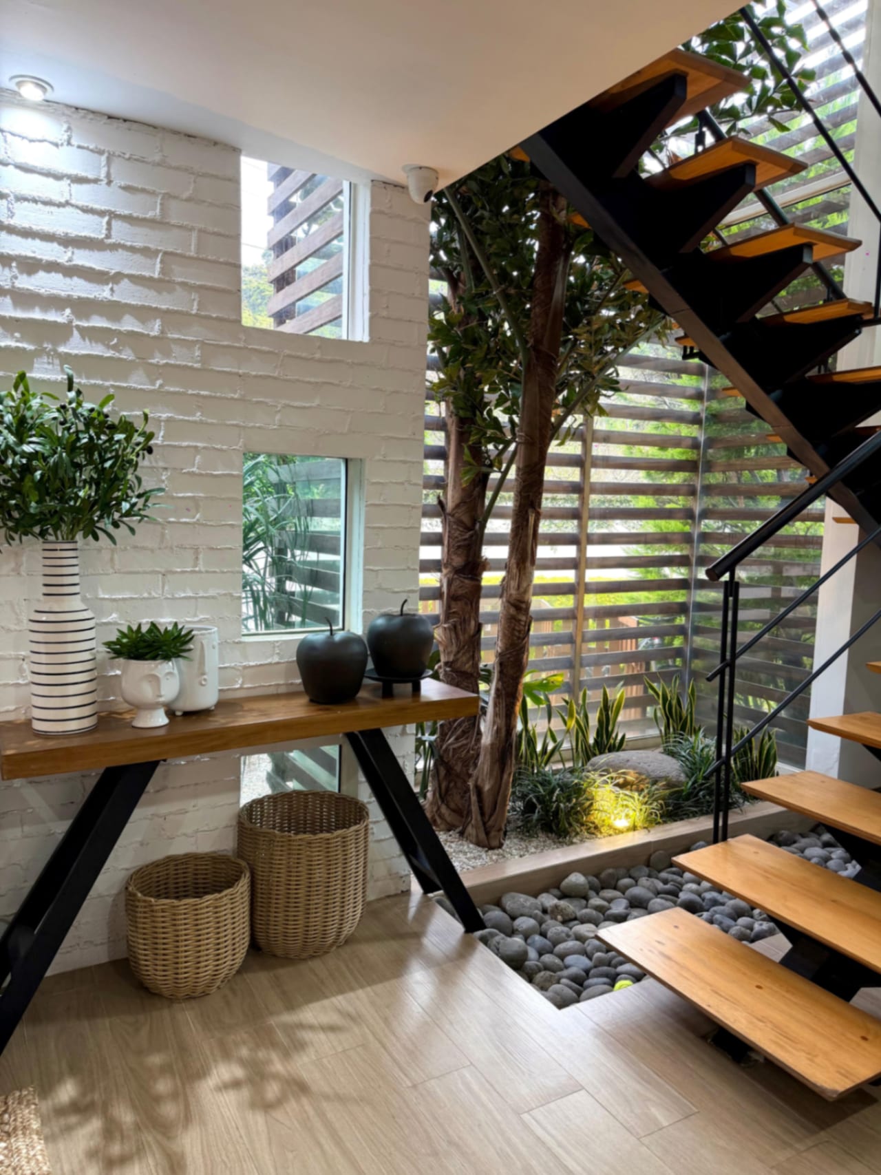 Hermosa casa en venta zona 16 dentro de condominio a 4 min de Cayala — foto 6 de 10