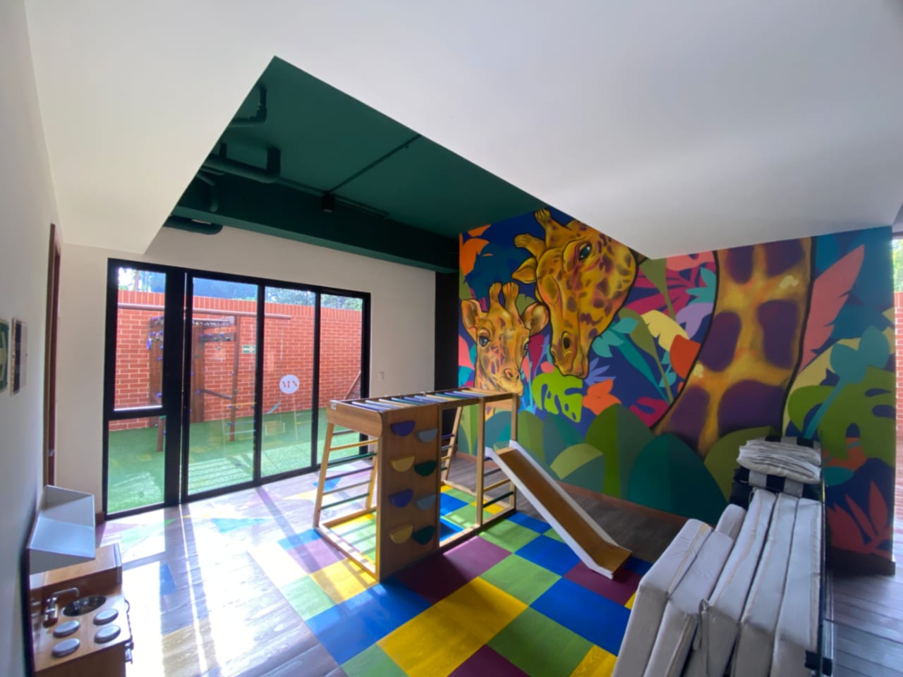 Excelente Apartamento en Alquiler en Zona 10 — foto 9 de 14