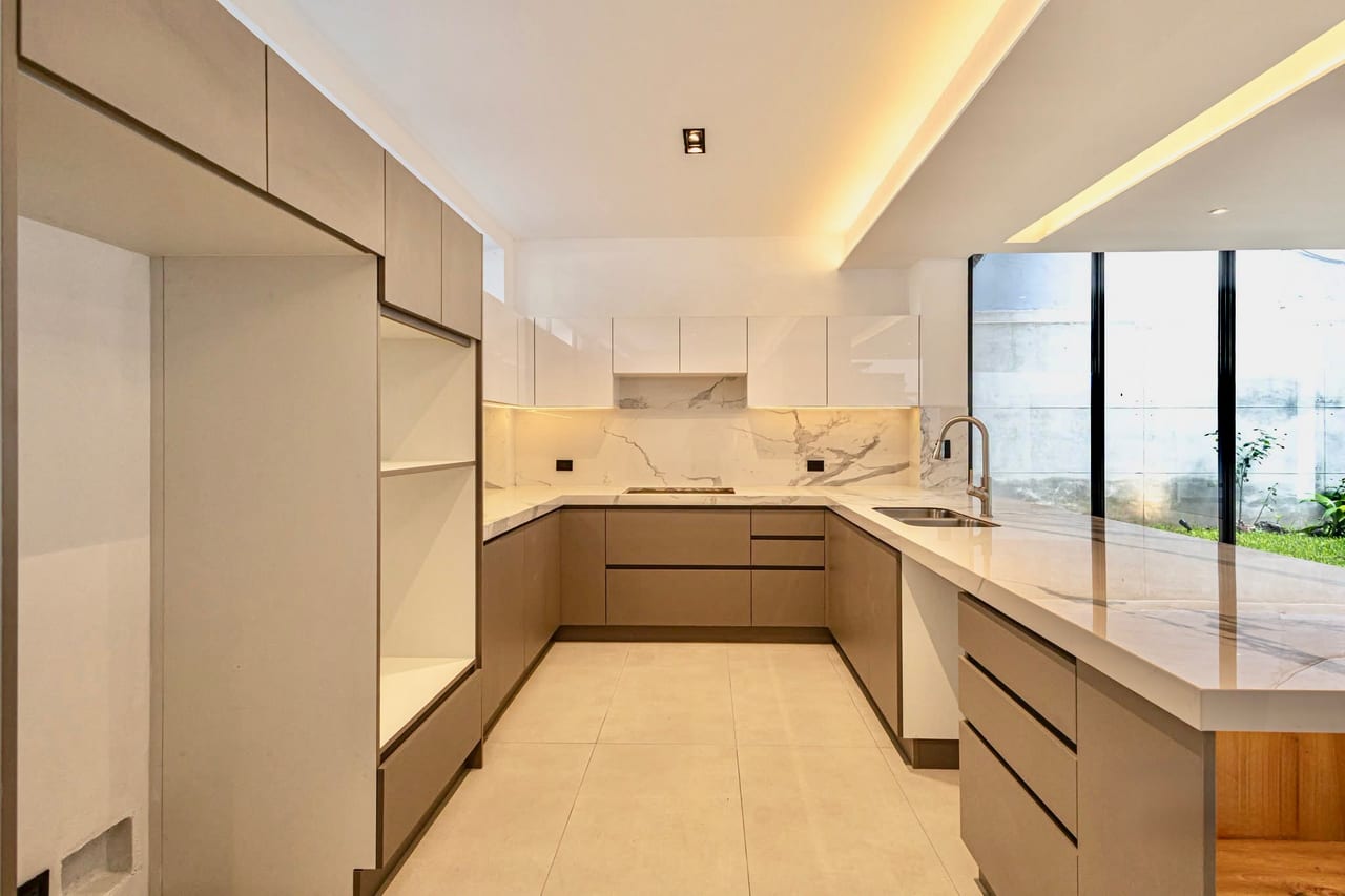 Casa moderna dentro de garita en venta en zona 13 — foto 4 de 7