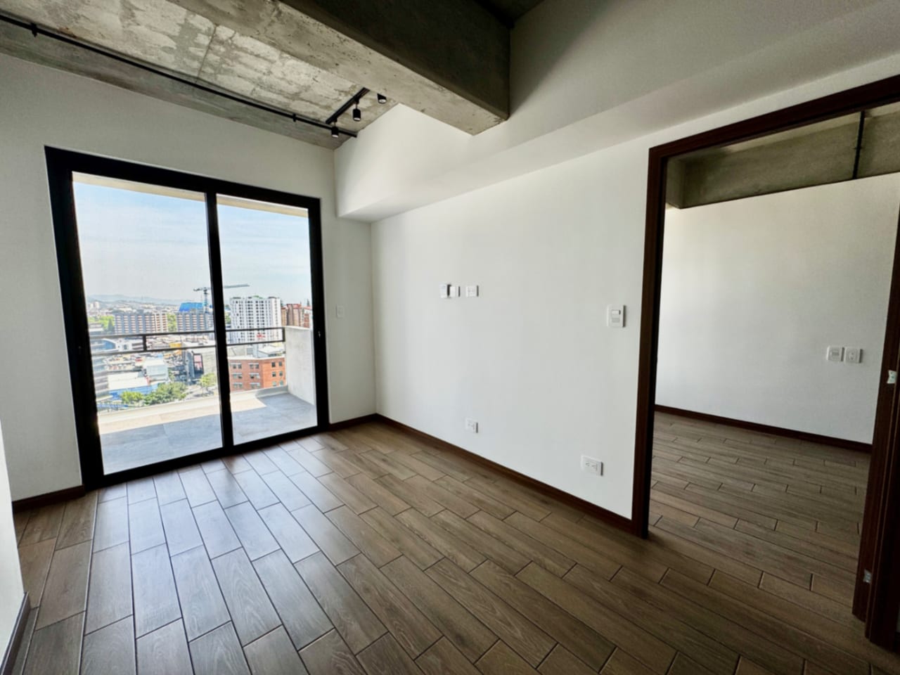 Apartamento de 2 dormitorios, nivel alto, zona 4 — foto 4 de 17