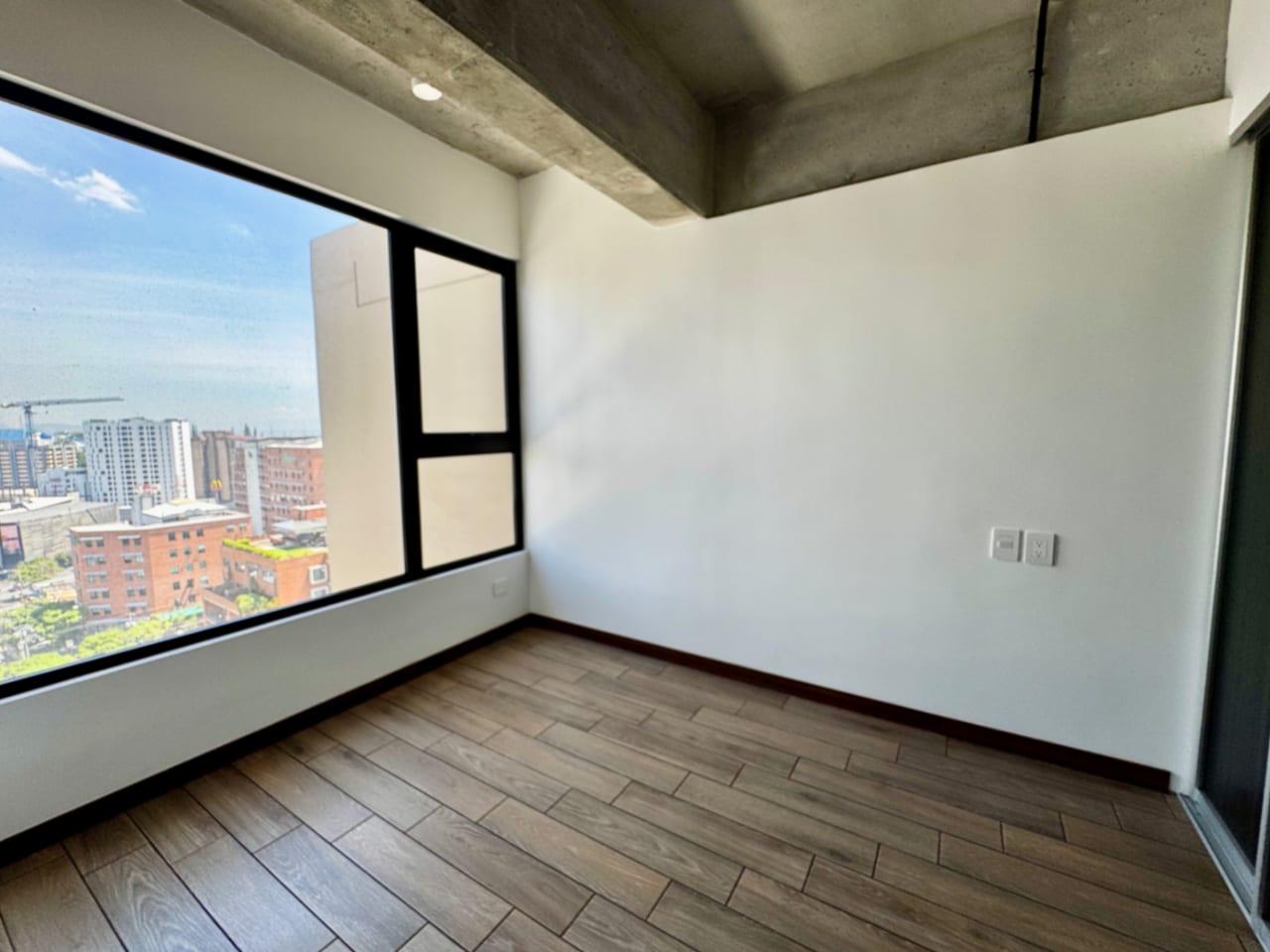 Apartamento de 2 dormitorios, nivel alto, zona 4 — foto 8 de 17