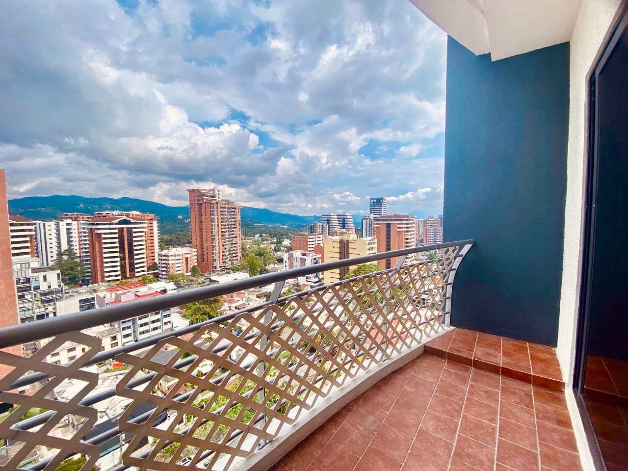 Apartamento en Venta en Zona 14 con Excelente Ubicación — foto 1 de 7