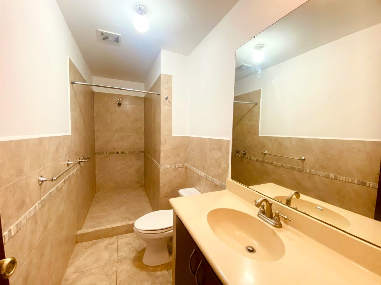 Apartamento en Venta en Zona 14 con Excelente Ubicación — foto 4 de 7