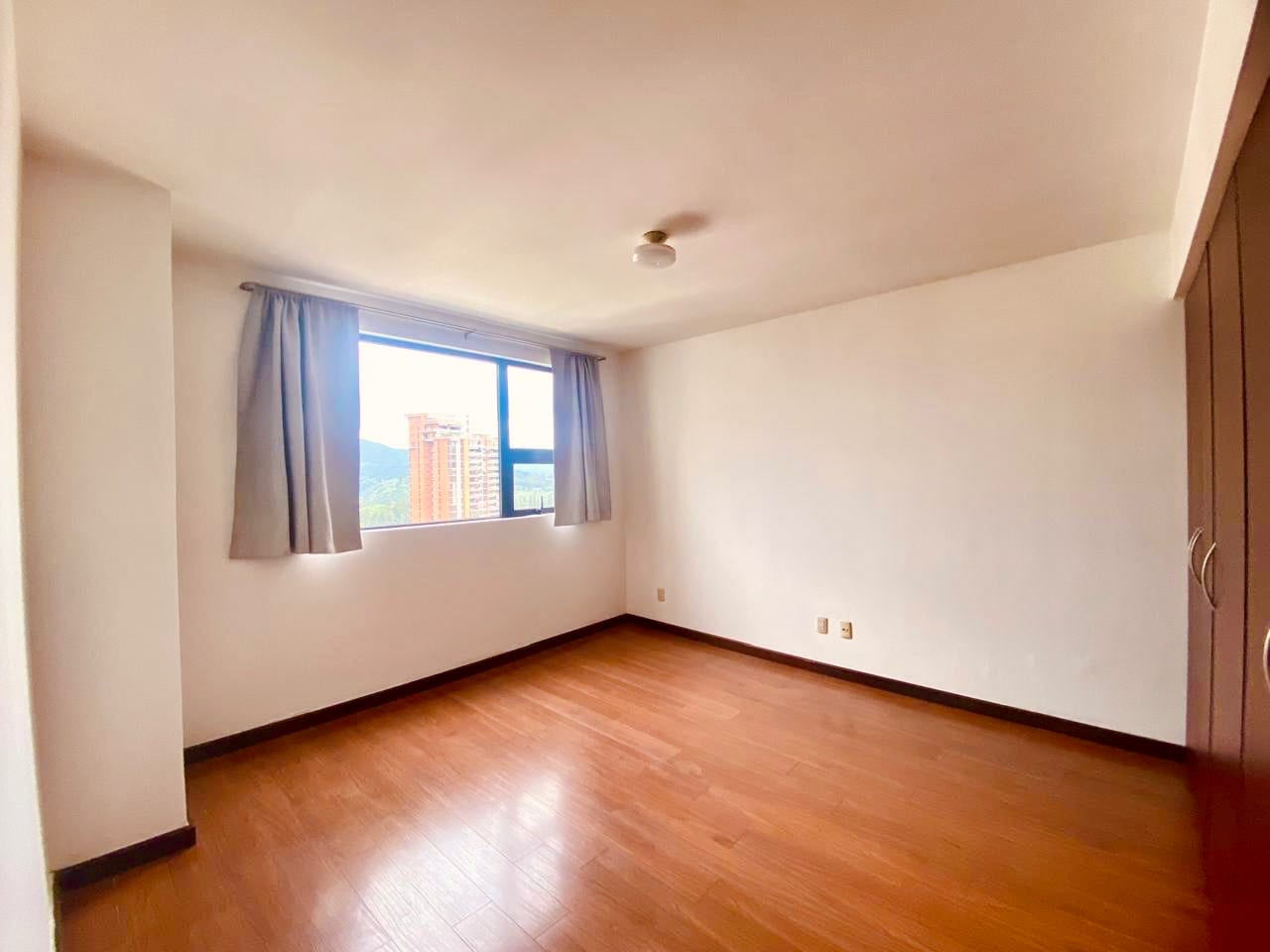 Apartamento en Venta en Zona 14 con Excelente Ubicación — foto 5 de 7