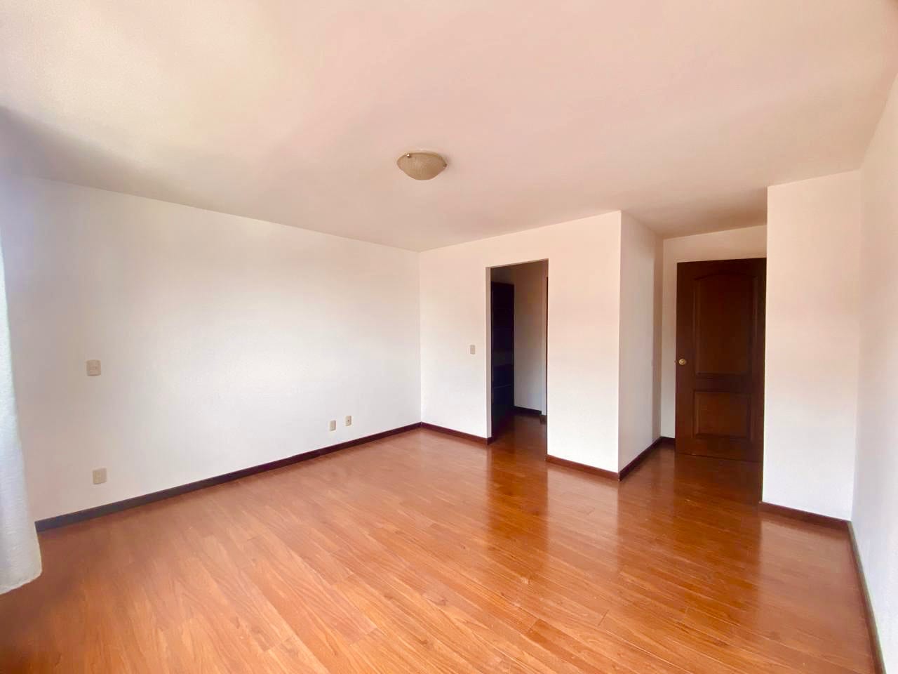 Apartamento en Venta en Zona 14 con Excelente Ubicación — foto 6 de 7