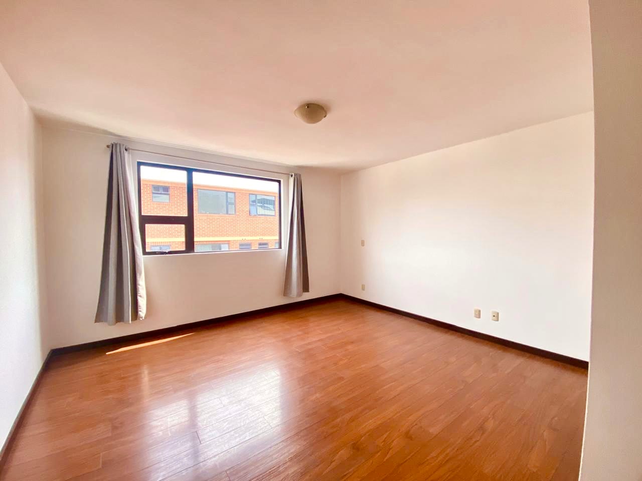 Apartamento en Venta en Zona 14 con Excelente Ubicación — foto 7 de 7