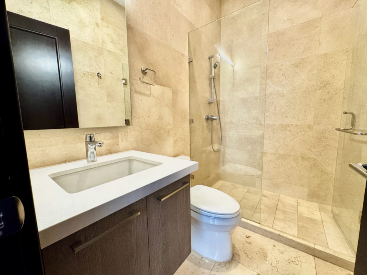 Apartamento en alquiler zona 14 — foto 10 de 14