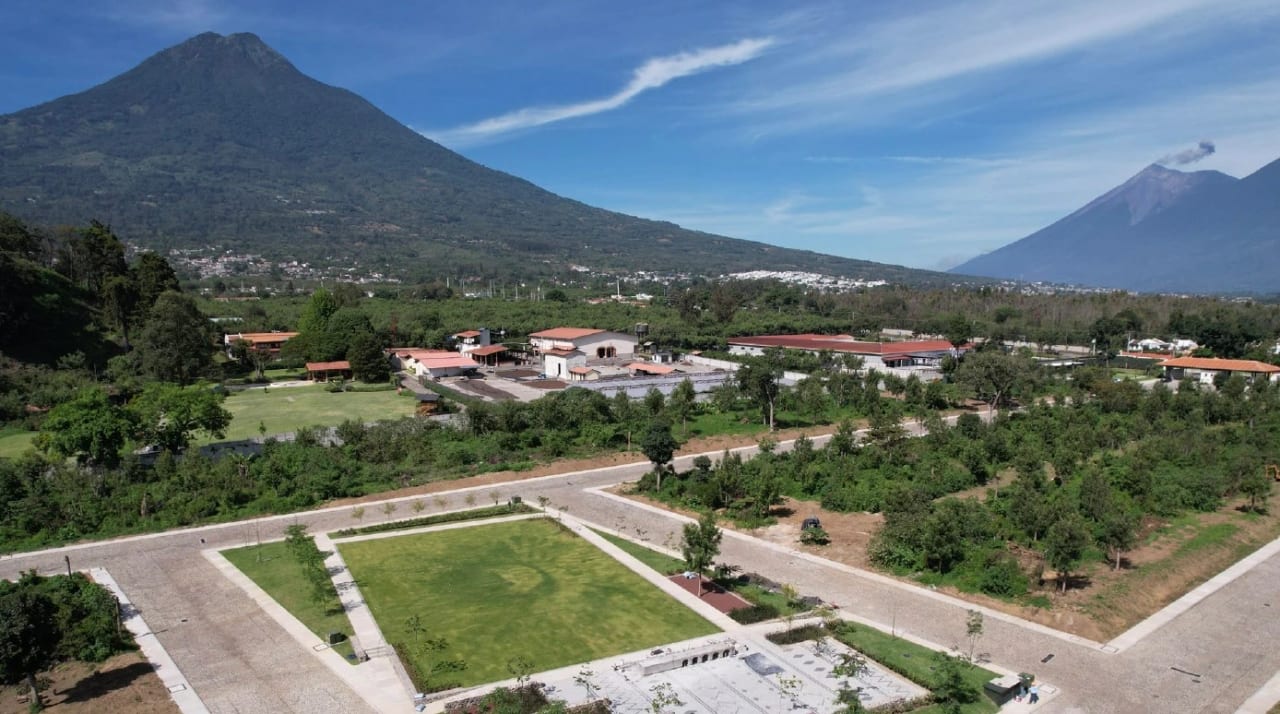 ANTIGUA GUATEMALA. "EXCLUSIVO TERRENO EN CONDOMINIO" — foto 15 de 16
