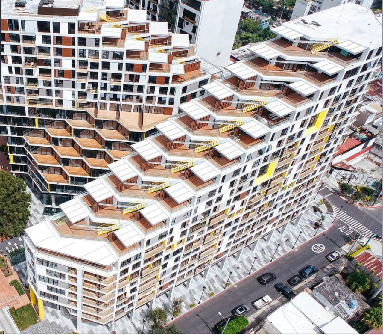 ZONA 4 QUO, apartamento con terraza — foto 1 de 10
