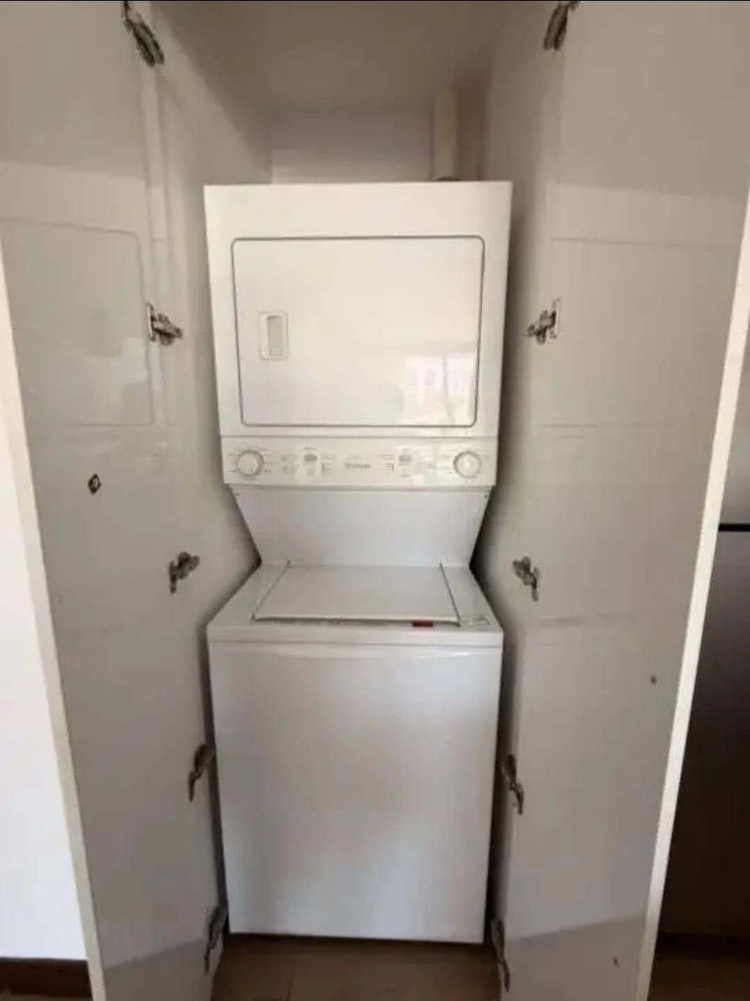 ALQUILER APARTAMENTO ZONA 15 — foto 4 de 12