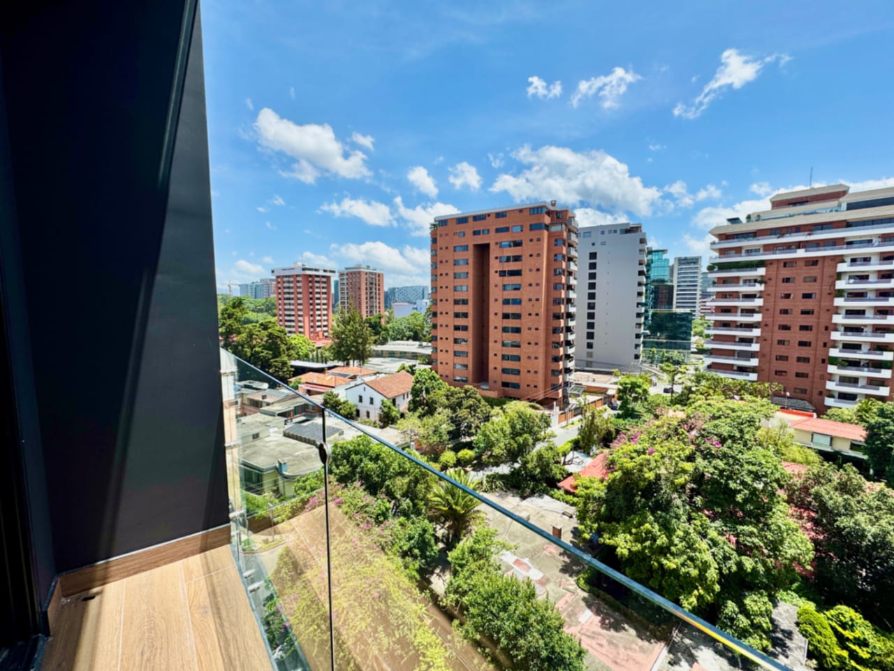 Apartamento de 1 dormitorio en venta zona 10, a pasos del CC La Estación — foto 4 de 17