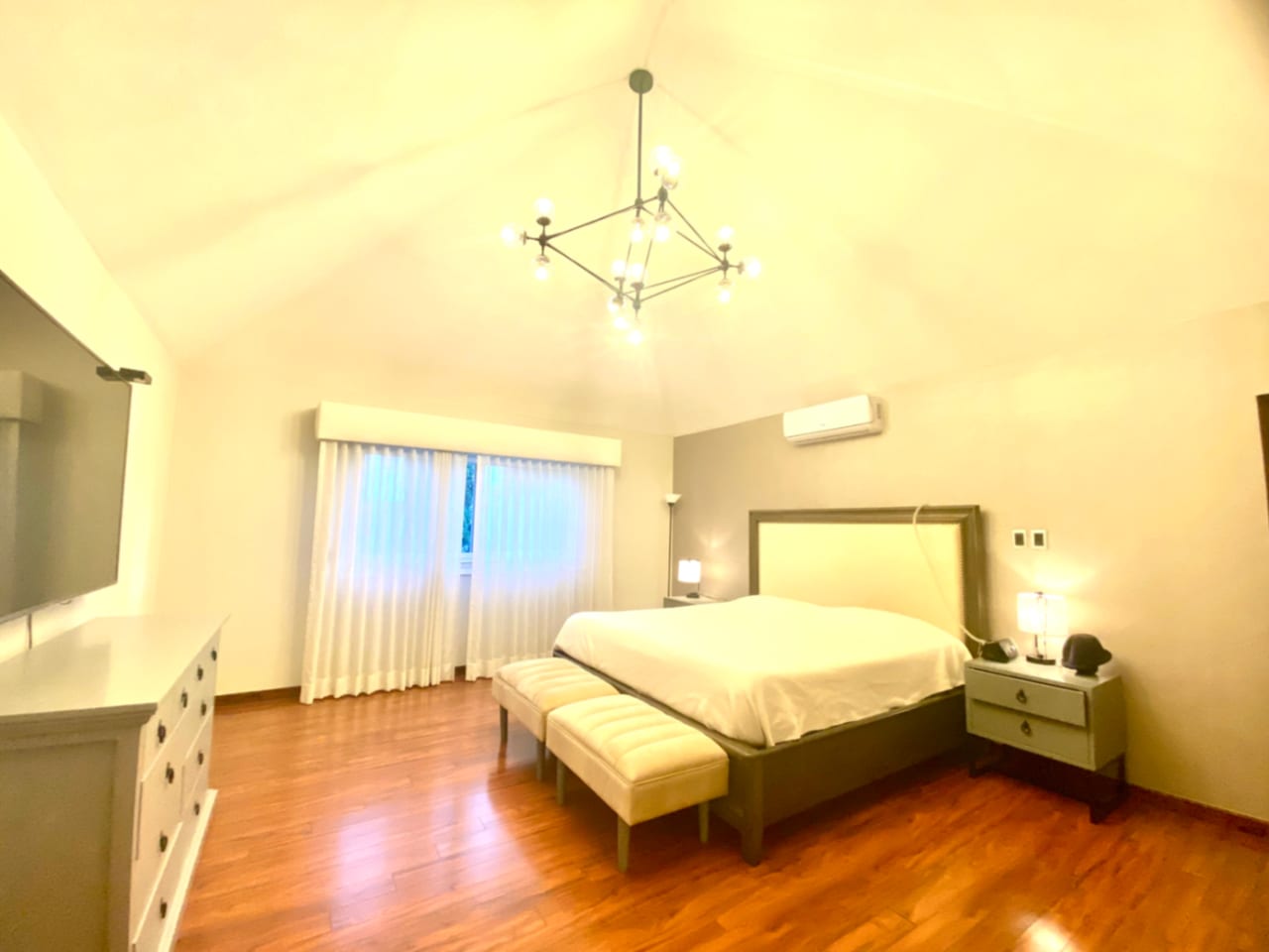 Preciosa Casa en Venta en Zona 16 — foto 5 de 17