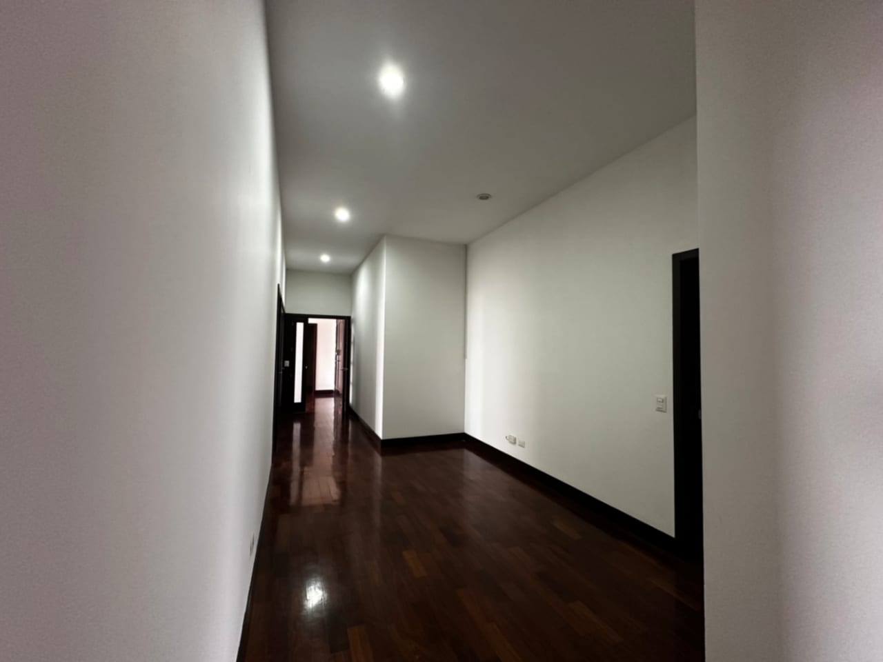 Espectacular PENTHOUSE en ZONA 14 — foto 9 de 16