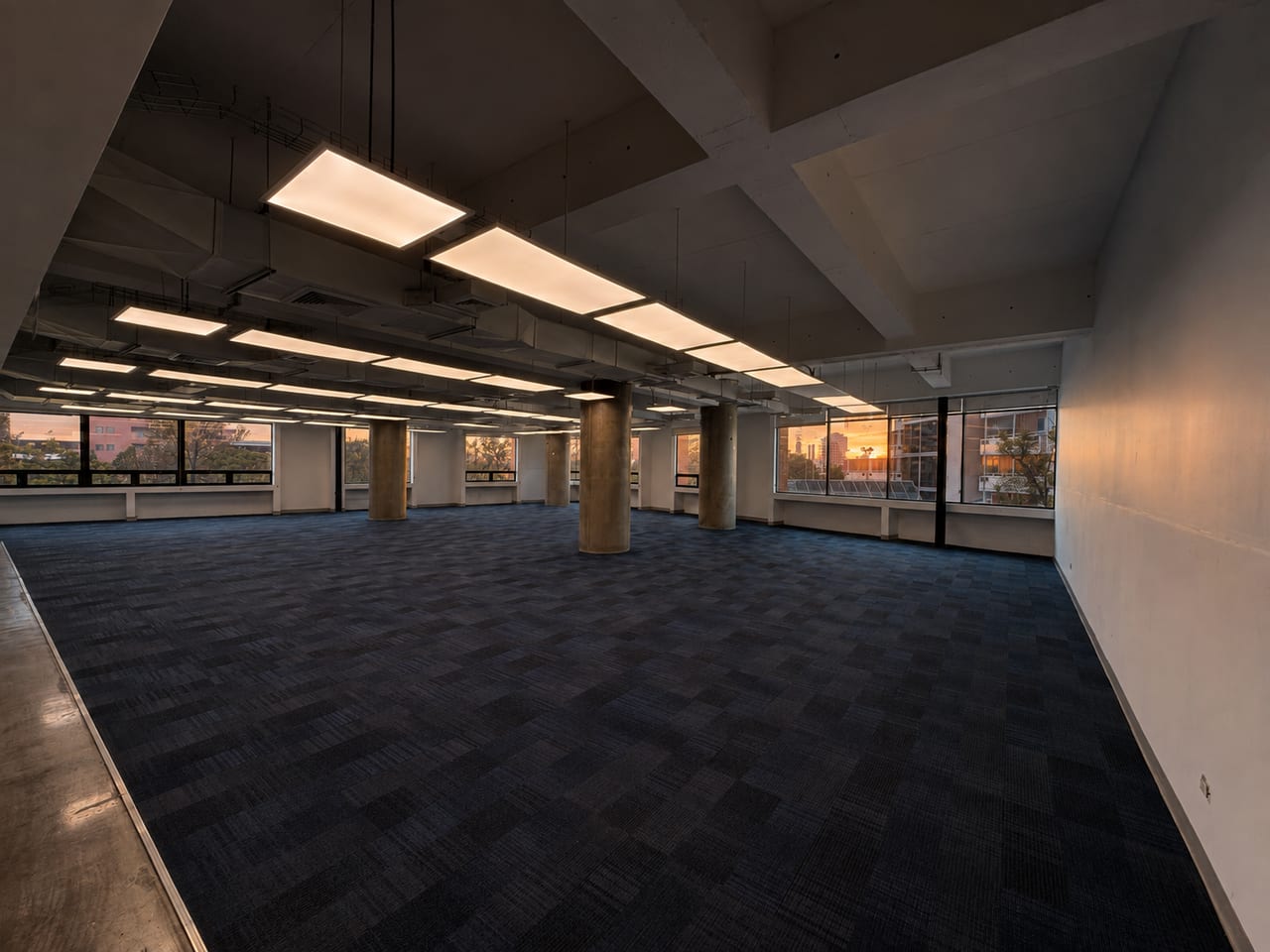 Oficina de 1,013.63 m² en Renta en Avenida de las Américas, zona 13. — foto 1 de 11