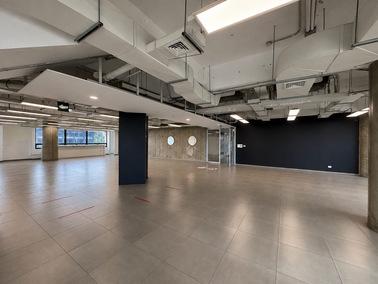 Oficina de 1,013.63 m² en Renta en Avenida de las Américas, zona 13. — foto 8 de 11