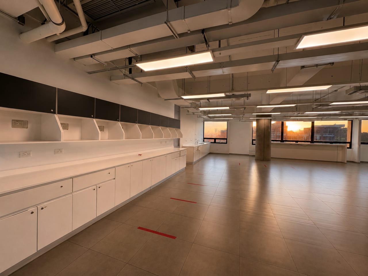 Oficina de 1,013.63 m² en Renta en Avenida de las Américas, zona 13. — foto 9 de 11