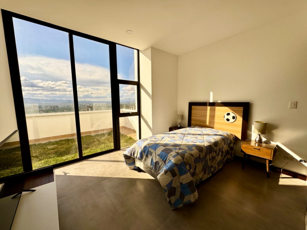 Terraza con apartamento en zona 15 vh 2 — foto 5 de 11