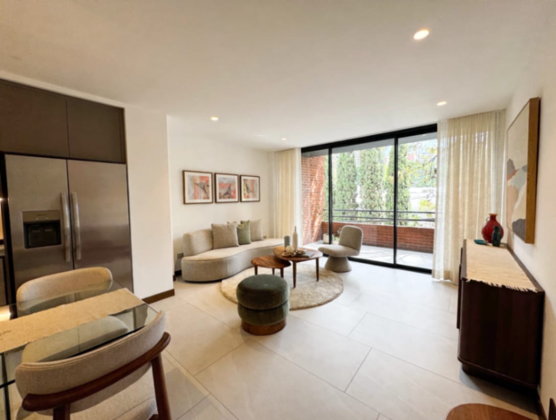Apartamento de 2 niveles, 2 dormitorios y sala familiar en Oakland — foto 5 de 16