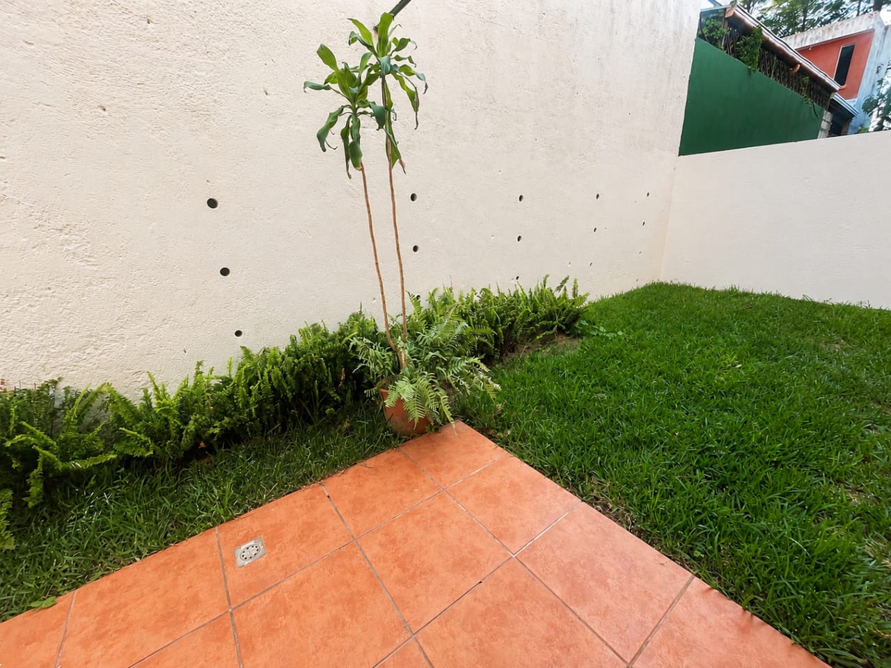 Casa en renta en condominio, Zona 16 | 3 dormitorios — foto 3 de 4