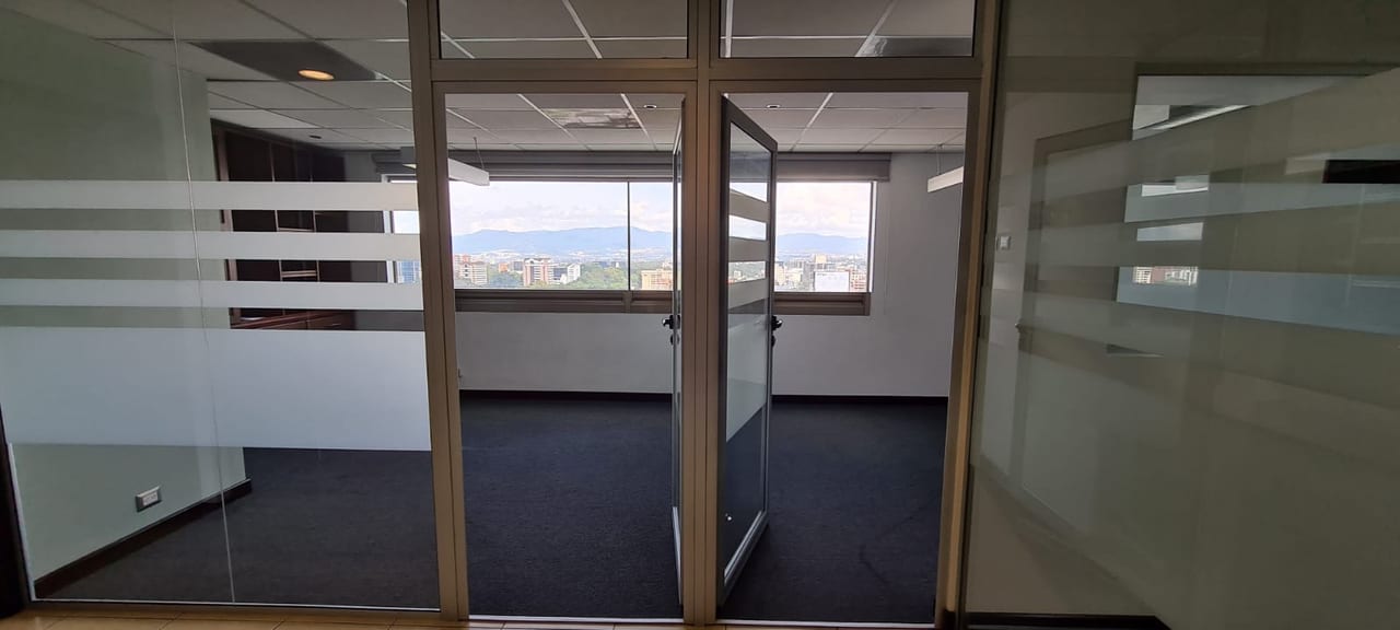 Oficina en venta en zona 10 — foto 5 de 11