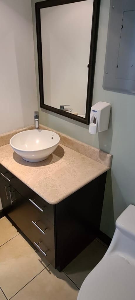 Oficina en venta en zona 10 — foto 6 de 11