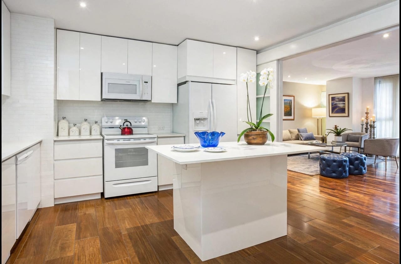 Apartamento en alquiler zona 10, muy cerca de zona 14 — foto 3 de 13