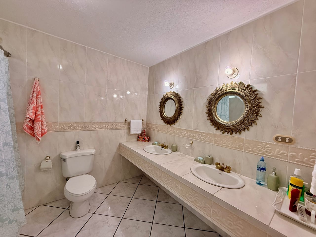 Espaciosa casa en venta — foto 7 de 13