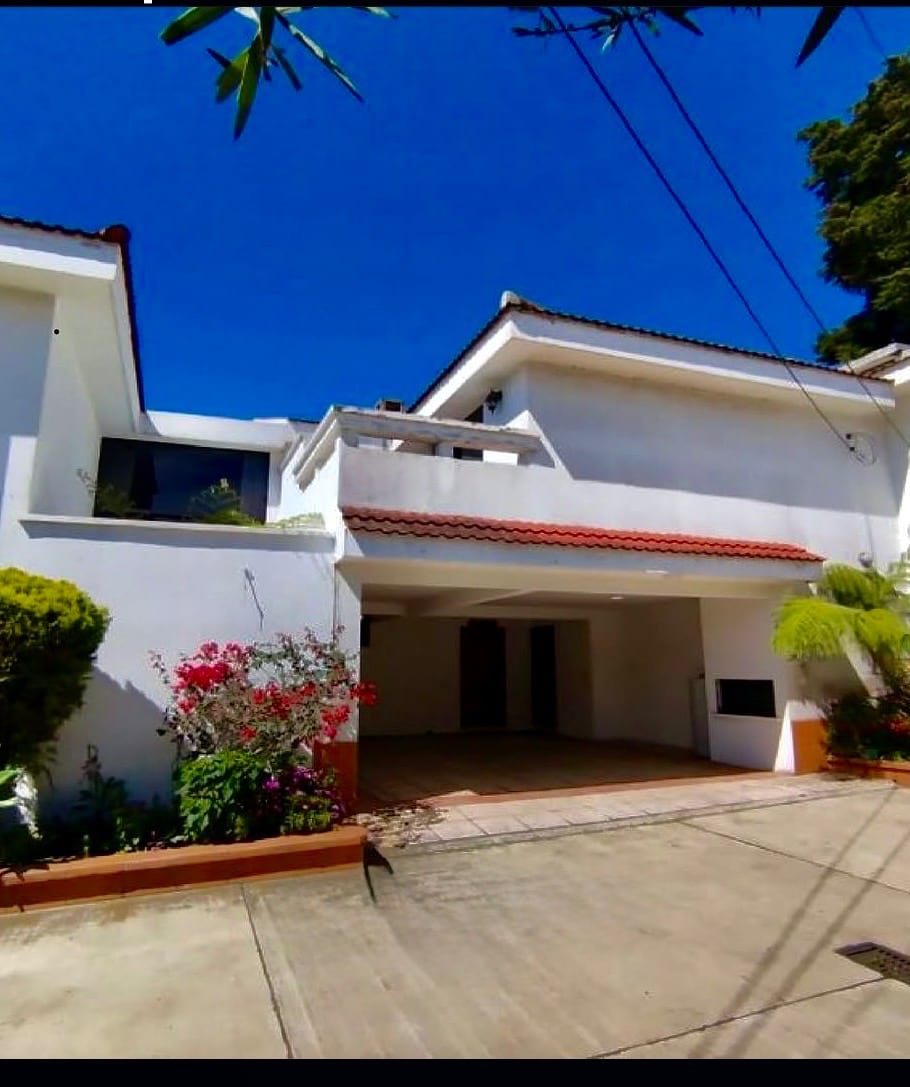 Espaciosa casa en venta — foto 13 de 13
