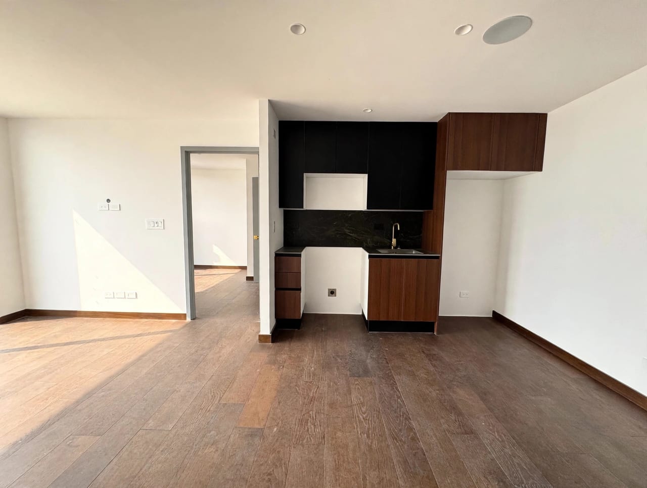 Apartamento para estrenar de 2 dormitorios en venta zona 10 — foto 3 de 17