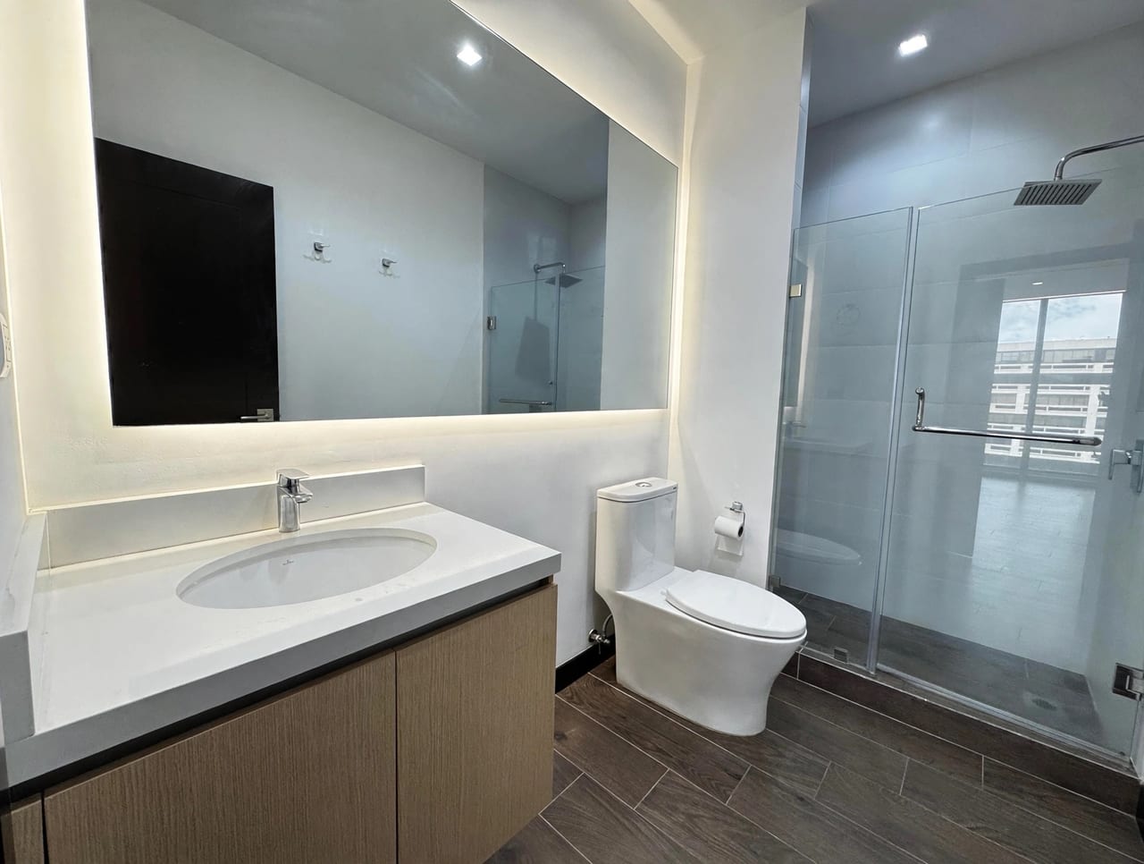 Apartamento de 2 dormitorios en alquiler sobre Diagonal 6, zona 10 — foto 9 de 15