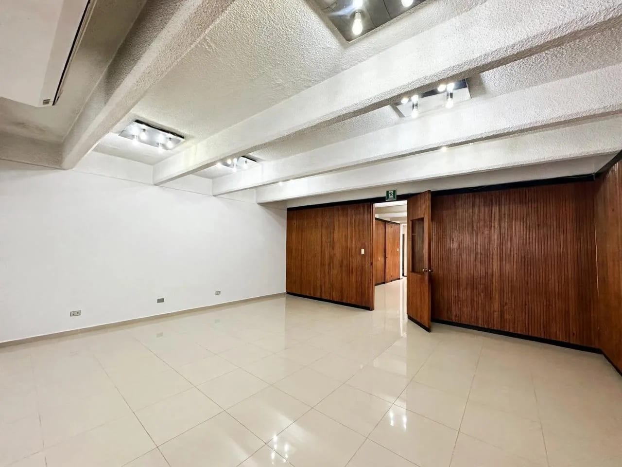 Edificio en Alquiler en Zona 4 — foto 4 de 12