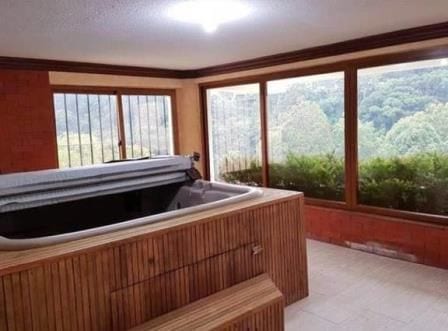 Amplia casa en venta con espacio adicional para un pequeño negocio. Ubicada en Zona 15 — foto 3 de 11