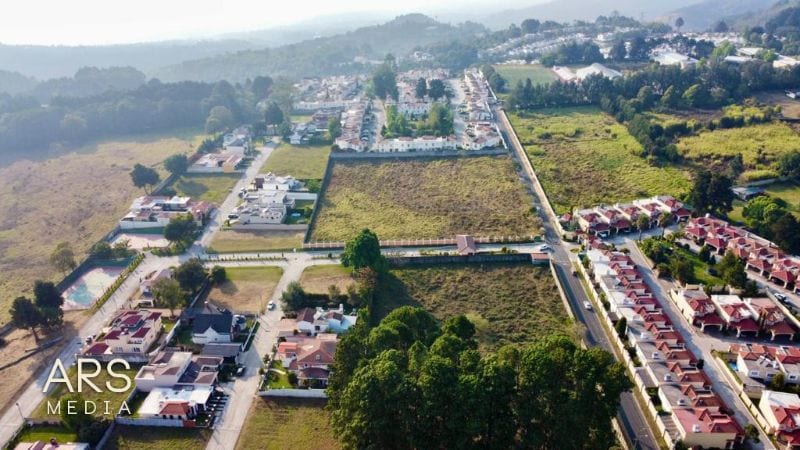 Terreno con potencial de desarrollo por Colegio Village — foto 2 de 3