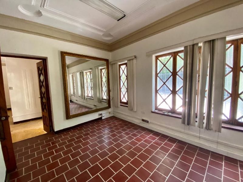 ZONA 11, Casa grande de esquina en alquiler en Mariscal — foto 2 de 9