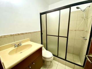 Apartamento en alquiler de 3 hab. en Oakland, Z.10 — miniatura 4 de 14