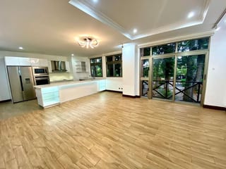Apartamento en alquiler de 3 hab. en Oakland, Z.10 — miniatura 1 de 14