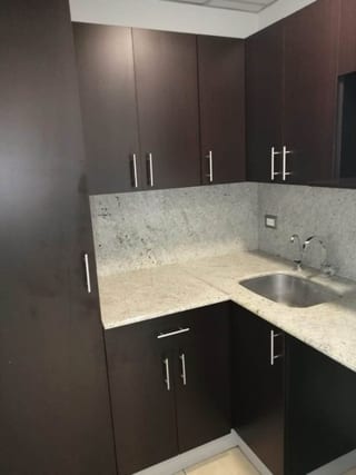 Oficina 76 m2 en renta, zona 10 Torino — miniatura 10 de 15