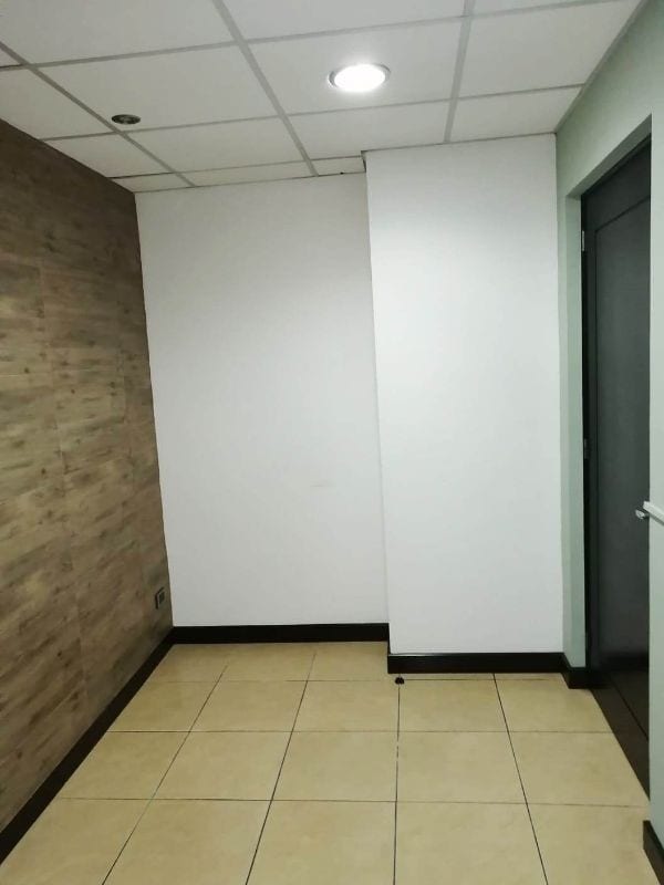 Oficina 76 m2 en renta, zona 10 Torino — foto 4 de 15