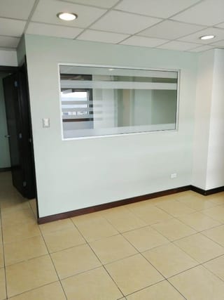 Oficina 76 m2 en renta, zona 10 Torino — miniatura 15 de 15