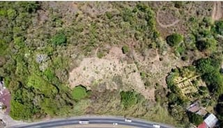Terreno sobre CAES , con dirección hacia Guatemala — miniatura 1 de 4