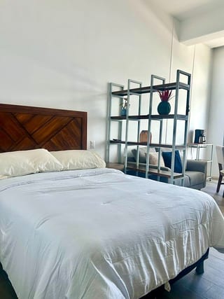 Moderno apartamento amueblado en venta zona 13 — miniatura 4 de 5