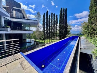 Residencia de Lujo en el Club de Golf más Exclusivo de Guatemala — miniatura 2 de 16