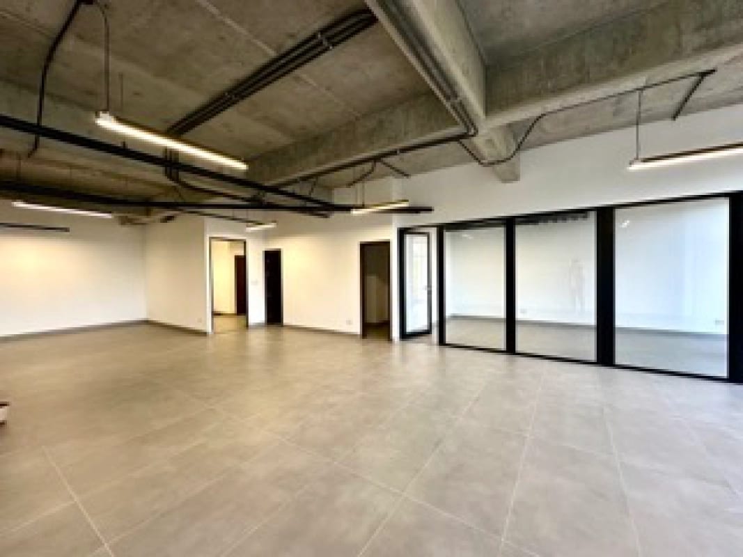 Oficina nueva de 137 mts2 en renta en zona 13 — foto 9 de 11