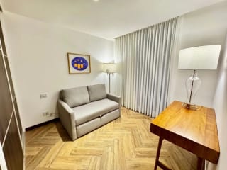 Apartamento en venta amueblado 3 dormitorios y cuarto de servicios, zona 10 — miniatura 7 de 14